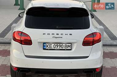 Внедорожник / Кроссовер Porsche Cayenne 2012 в 
