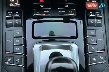 Внедорожник / Кроссовер Porsche Cayenne 2012 в 