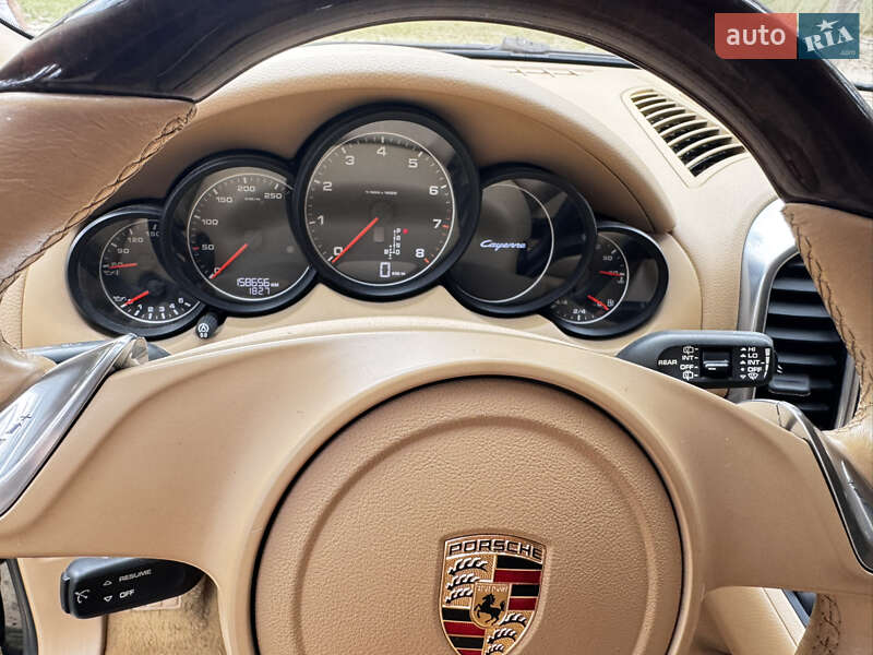 Внедорожник / Кроссовер Porsche Cayenne 2011 в Чернигове