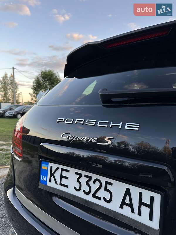 Позашляховик / Кросовер Porsche Cayenne 2011 в Любешові