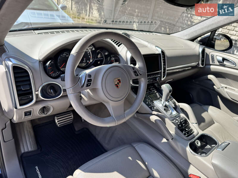 Внедорожник / Кроссовер Porsche Cayenne 2010 в Киеве фото 7 Внедорожник / Кроссовер Porsche Cayenne 2010 в Киеве