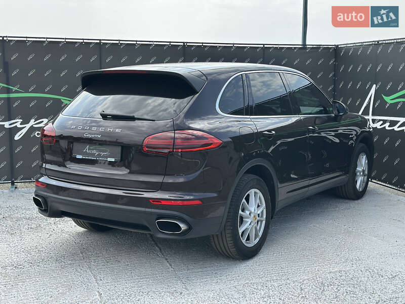 Позашляховик / Кросовер Porsche Cayenne 2016 в Києві
