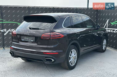 Внедорожник / Кроссовер Porsche Cayenne 2016 в 