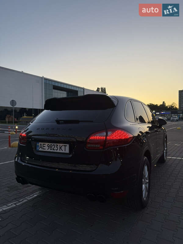 Позашляховик / Кросовер Porsche Cayenne 2012 в Одесі