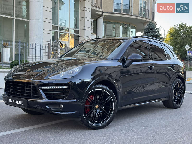Позашляховик / Кросовер Porsche Cayenne 2012 в Києві