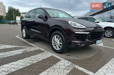 Внедорожник / Кроссовер Porsche Cayenne 2015 в 