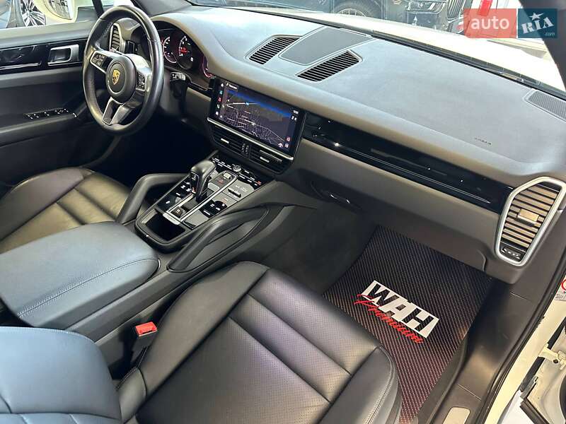 Внедорожник / Кроссовер Porsche Cayenne 2022 в Киеве
