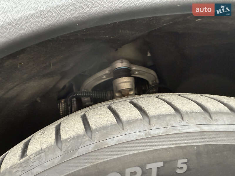 Внедорожник / Кроссовер Porsche Cayenne 2012 в Святопетровское