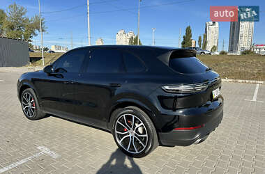 Внедорожник / Кроссовер Porsche Cayenne 2019 в 