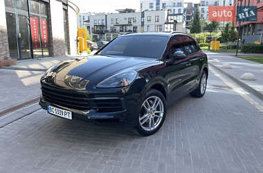 Внедорожник / Кроссовер Porsche Cayenne 2019 в 
