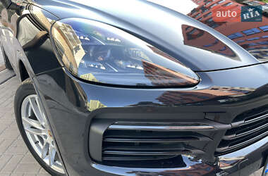 Внедорожник / Кроссовер Porsche Cayenne 2019 в 