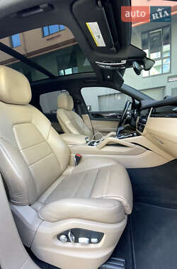 Внедорожник / Кроссовер Porsche Cayenne 2019 в 