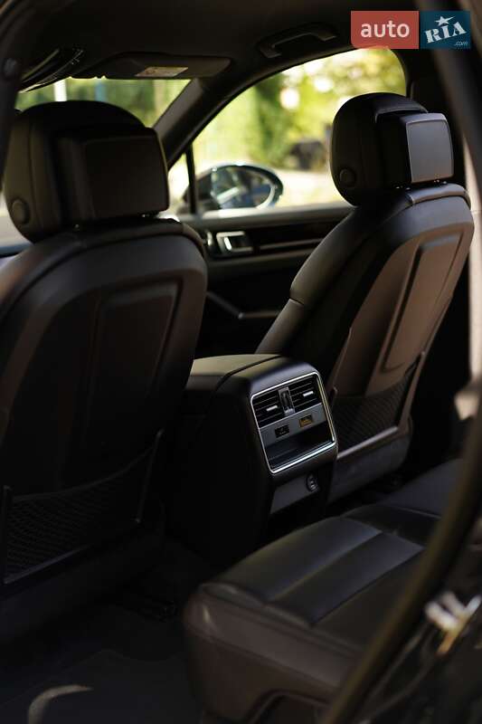 Позашляховик / Кросовер Porsche Cayenne 2018 в Києві