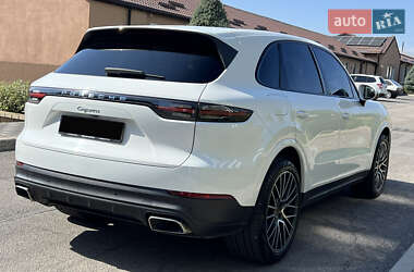 Внедорожник / Кроссовер Porsche Cayenne 2019 в 