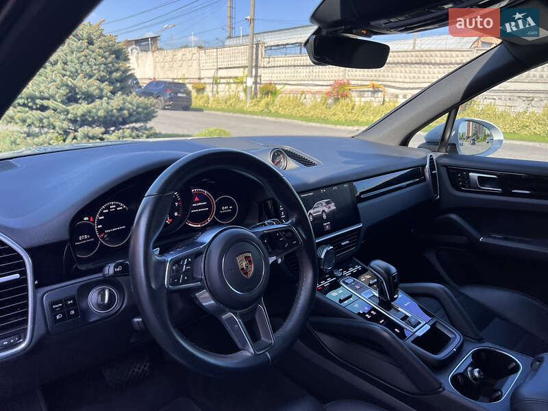 Внедорожник / Кроссовер Porsche Cayenne 2019 в Днепре