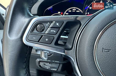 Внедорожник / Кроссовер Porsche Cayenne 2019 в 