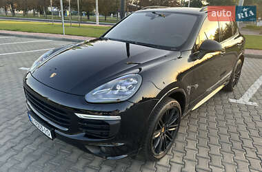 Внедорожник / Кроссовер Porsche Cayenne 2017 в 
