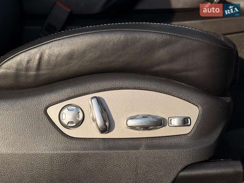 Позашляховик / Кросовер Porsche Cayenne 2016 в Львові