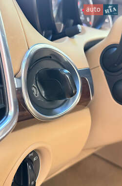 Внедорожник / Кроссовер Porsche Cayenne 2010 в 