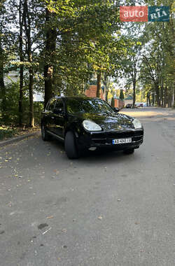 Внедорожник / Кроссовер Porsche Cayenne 2004 в 