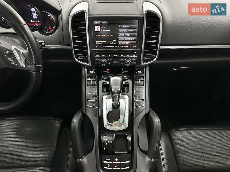 Позашляховик / Кросовер Porsche Cayenne 2013 в Одесі