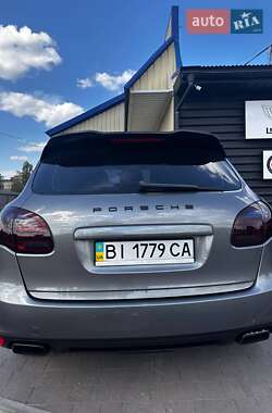 Внедорожник / Кроссовер Porsche Cayenne 2013 в 