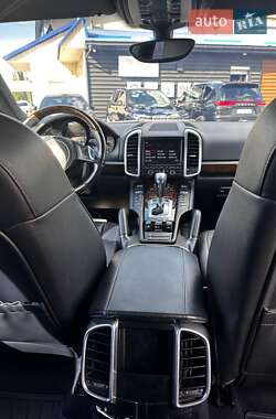 Внедорожник / Кроссовер Porsche Cayenne 2013 в 