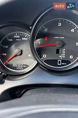 Внедорожник / Кроссовер Porsche Cayenne 2013 в 