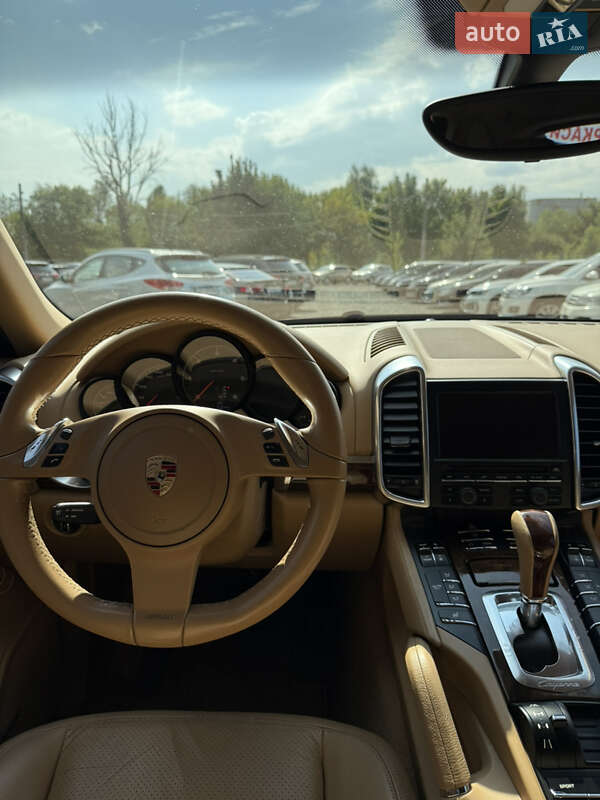 Внедорожник / Кроссовер Porsche Cayenne 2011 в Черкассах фото 9 Внедорожник / Кроссовер Porsche Cayenne 2011 в Черкассах