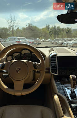 Позашляховик / Кросовер Porsche Cayenne 2011 в 