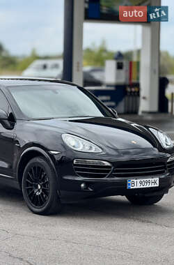 Внедорожник / Кроссовер Porsche Cayenne 2012 в 