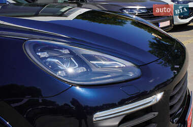 Внедорожник / Кроссовер Porsche Cayenne 2015 в 