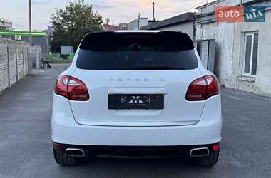 Позашляховик / Кросовер Porsche Cayenne 2014 в 