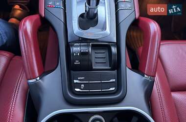 Позашляховик / Кросовер Porsche Cayenne 2014 в 