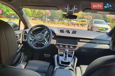Внедорожник / Кроссовер Porsche Cayenne 2020 в 