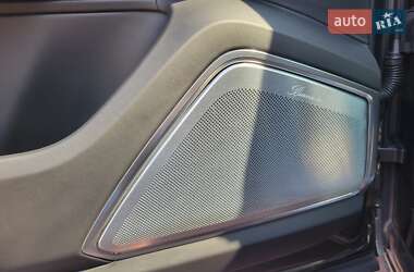 Внедорожник / Кроссовер Porsche Cayenne 2020 в 