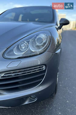 Внедорожник / Кроссовер Porsche Cayenne 2010 в 