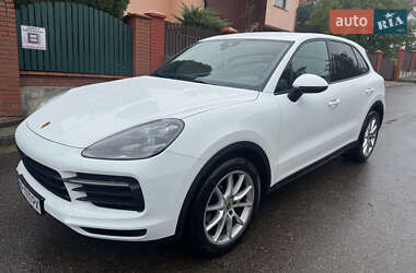 Позашляховик / Кросовер Porsche Cayenne 2021 в 