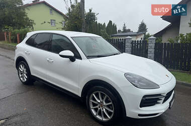 Позашляховик / Кросовер Porsche Cayenne 2021 в 