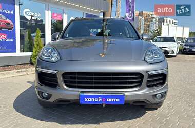 Позашляховик / Кросовер Porsche Cayenne 2017 в 