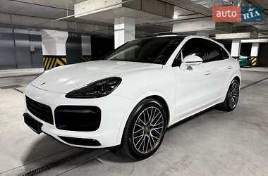 Позашляховик / Кросовер Porsche Cayenne 2019 в 