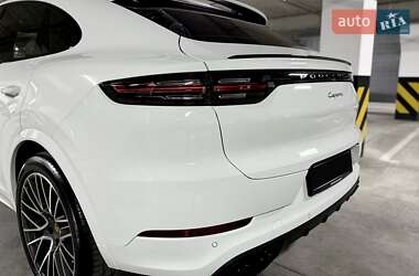Позашляховик / Кросовер Porsche Cayenne 2019 в 