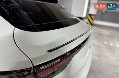Позашляховик / Кросовер Porsche Cayenne 2019 в 