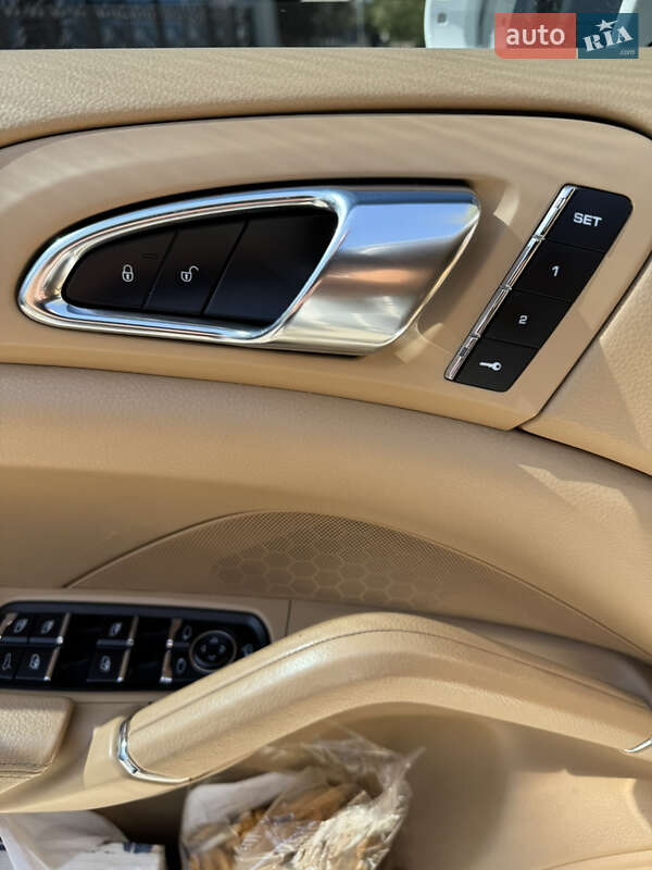 Внедорожник / Кроссовер Porsche Cayenne 2016 в Николаеве фото 17 Внедорожник / Кроссовер Porsche Cayenne 2016 в Николаеве