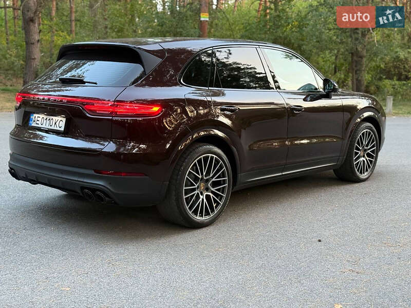 Внедорожник / Кроссовер Porsche Cayenne 2022 в Новомосковске