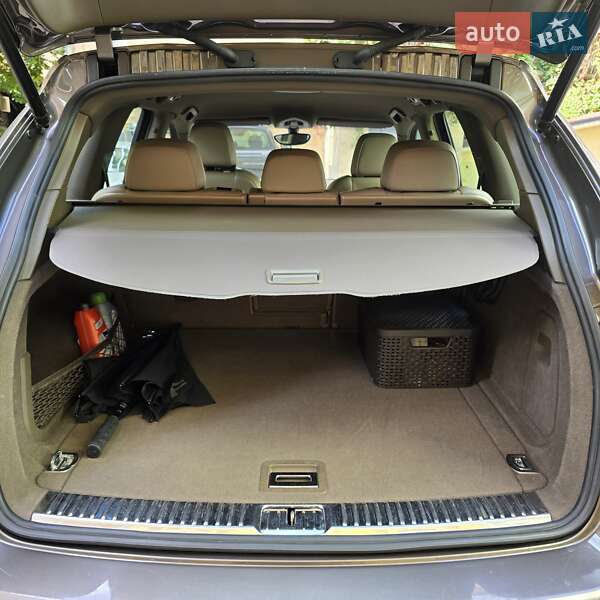 Внедорожник / Кроссовер Porsche Cayenne 2012 в Киеве