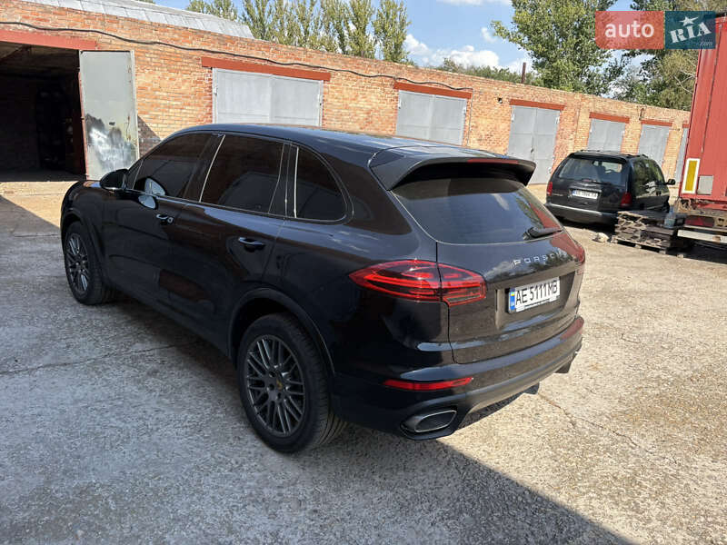 Позашляховик / Кросовер Porsche Cayenne 2017 в Дніпрі