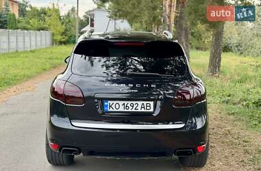 Позашляховик / Кросовер Porsche Cayenne 2011 в 