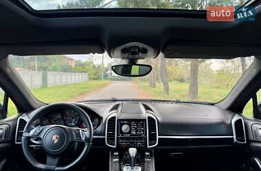 Позашляховик / Кросовер Porsche Cayenne 2011 в 