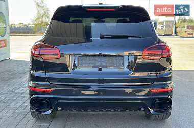 Позашляховик / Кросовер Porsche Cayenne 2014 в 
